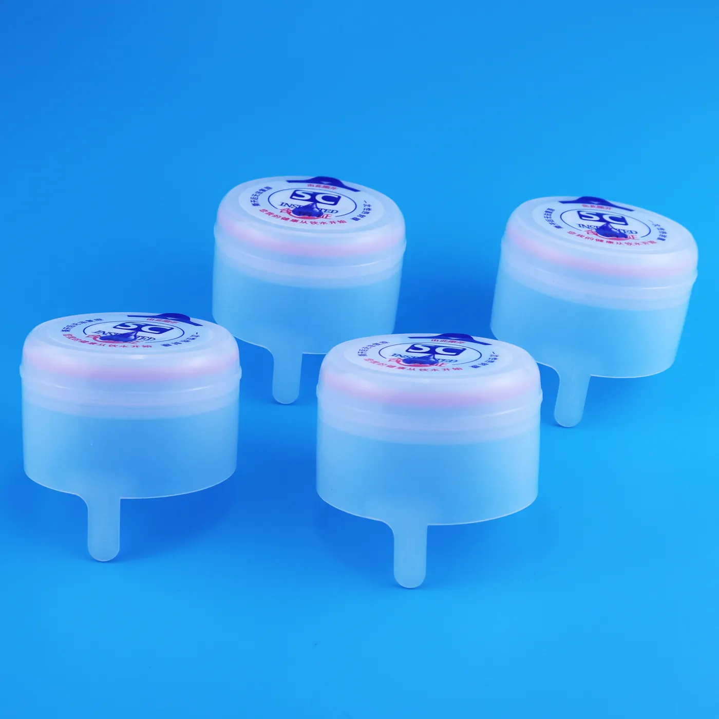 Photo of One-time use 5 gallon bottle cap with pull detail